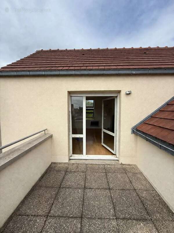 Appartement à OLLAINVILLE