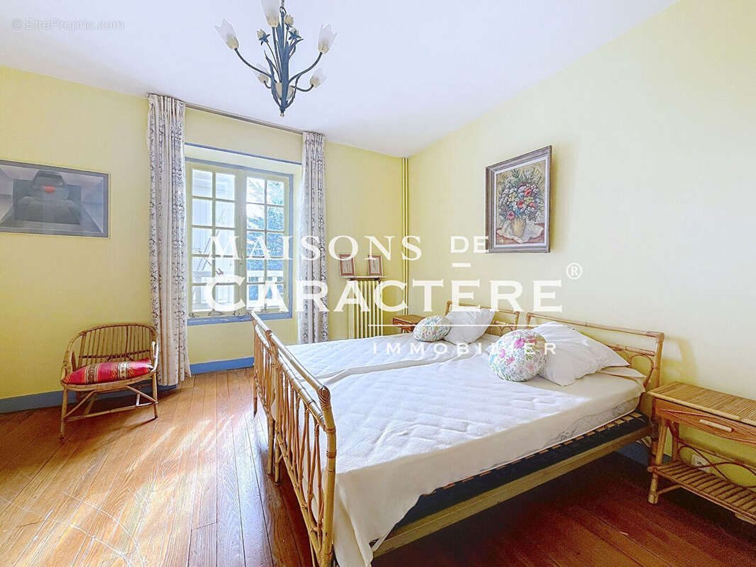 Maison de Campagne, Dépendances et Piscine et 2 terrains constructibles - photo 11