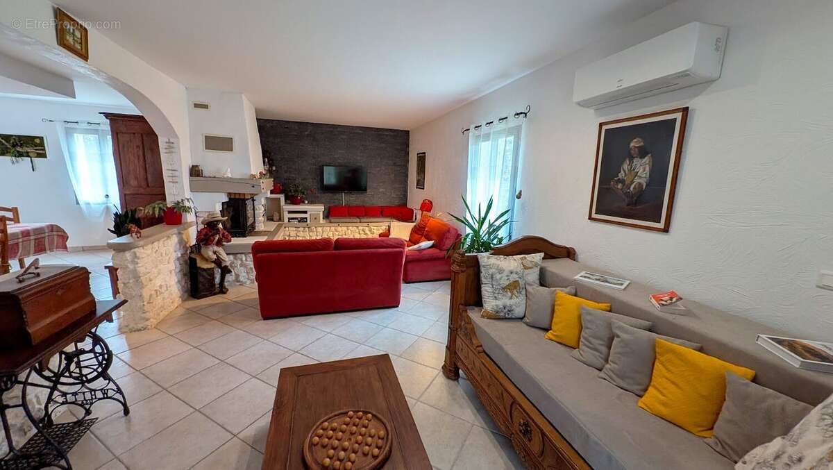 Maison à MORIERES-LES-AVIGNON