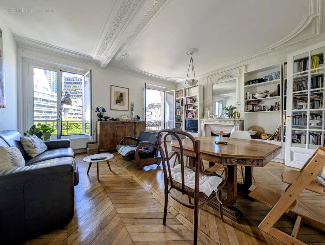 Appartement à PARIS-19E