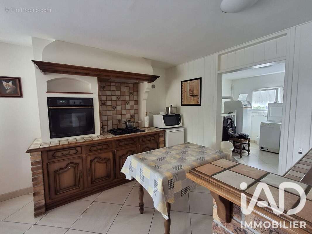 Photo 8