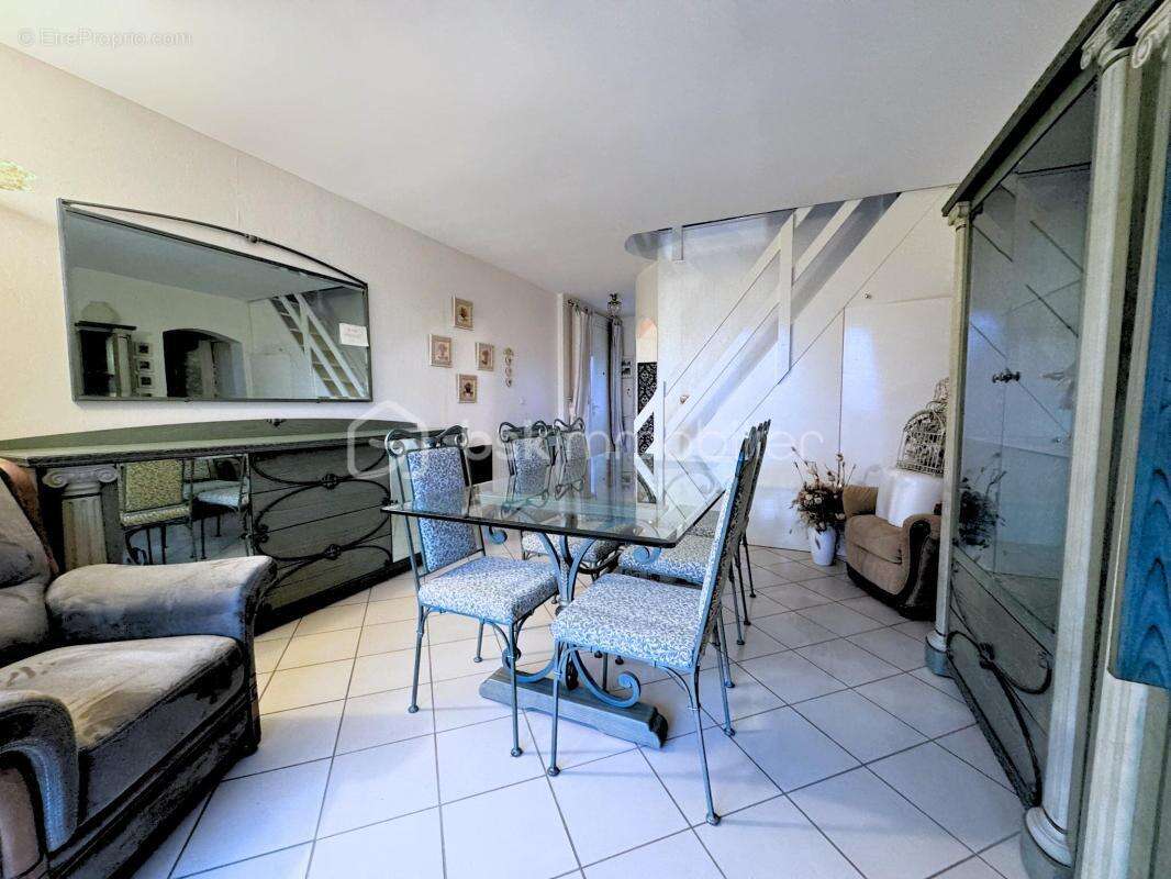 Appartement à OZOIR-LA-FERRIERE