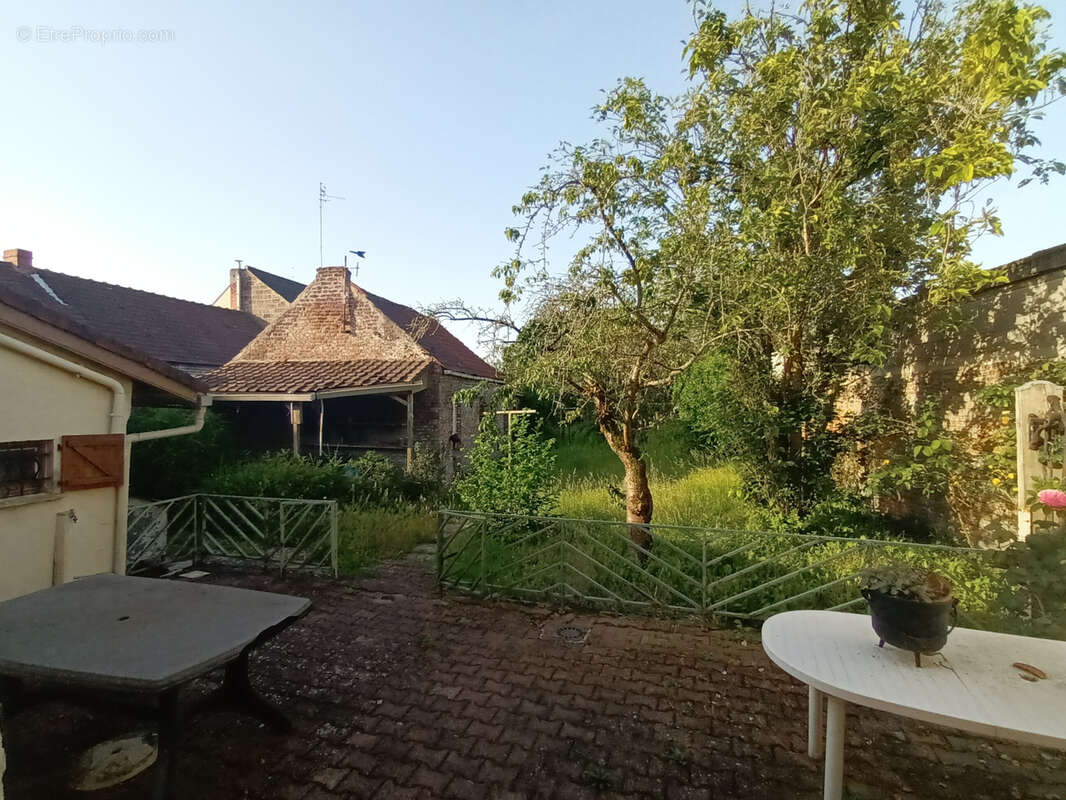 Maison à FRESNES-SUR-ESCAUT