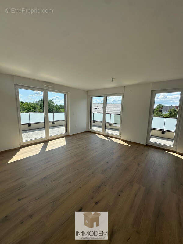Superbe attique neuf 4 pièces de 90 m2 avec terrasse de 37 m2   Vue dégagée   Proche Strasbourg - photo 6