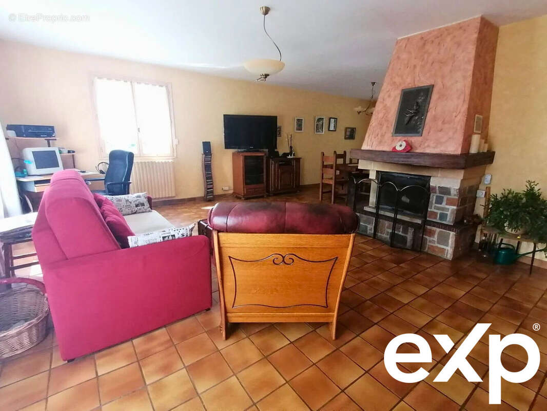 Maison à LA SOUTERRAINE