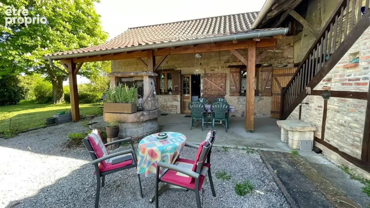 Maison à ROMENAY