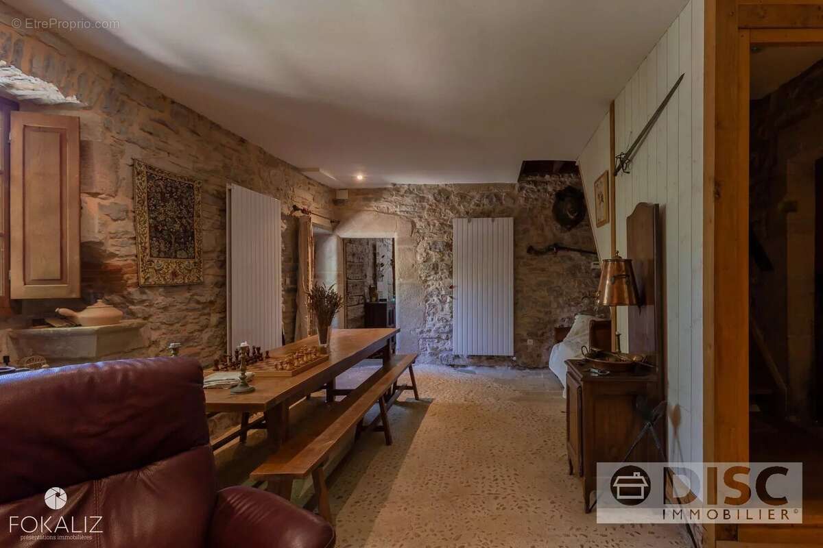 Belle demeure de caractère avec jardin de 1500 m². - photo 4
