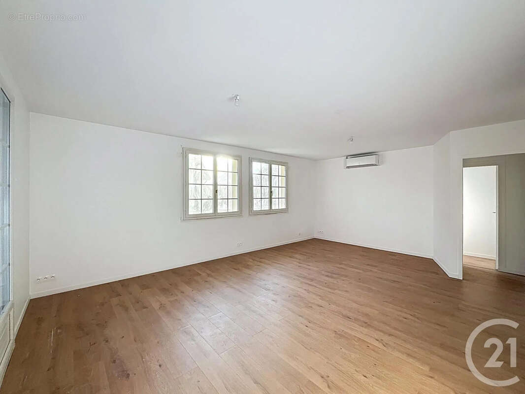 Maison à CHEVIGNY-SAINT-SAUVEUR