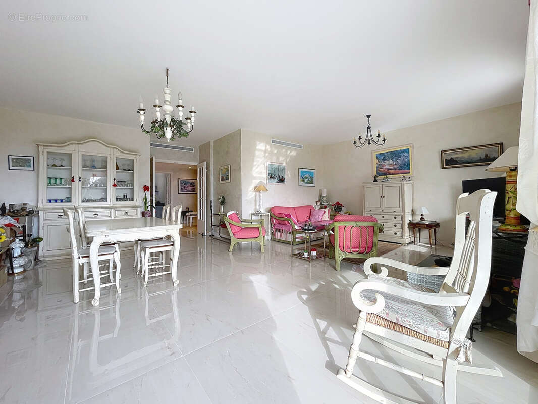 Appartement à CAGNES-SUR-MER