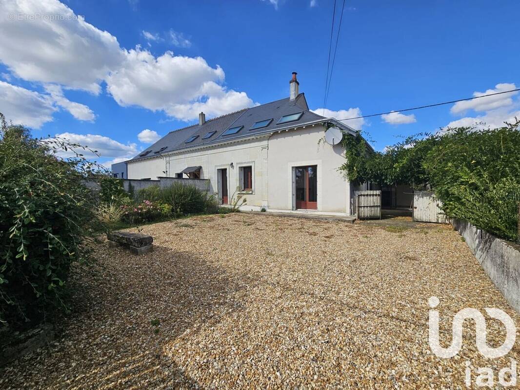 Photo 1 - Maison à SAINT-ANTOINE-DU-ROCHER