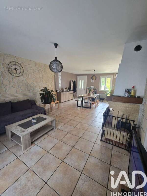 Maison 110 m² à Rueil-La-Gadeliere  - photo 4