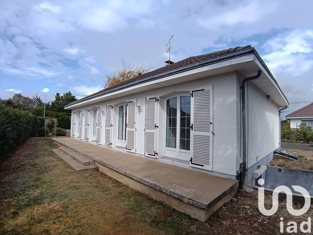 Photo 1 - Maison à LOUZY