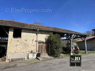Maison à MAUVEZIN