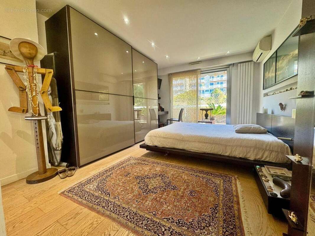   - Appartement à NICE