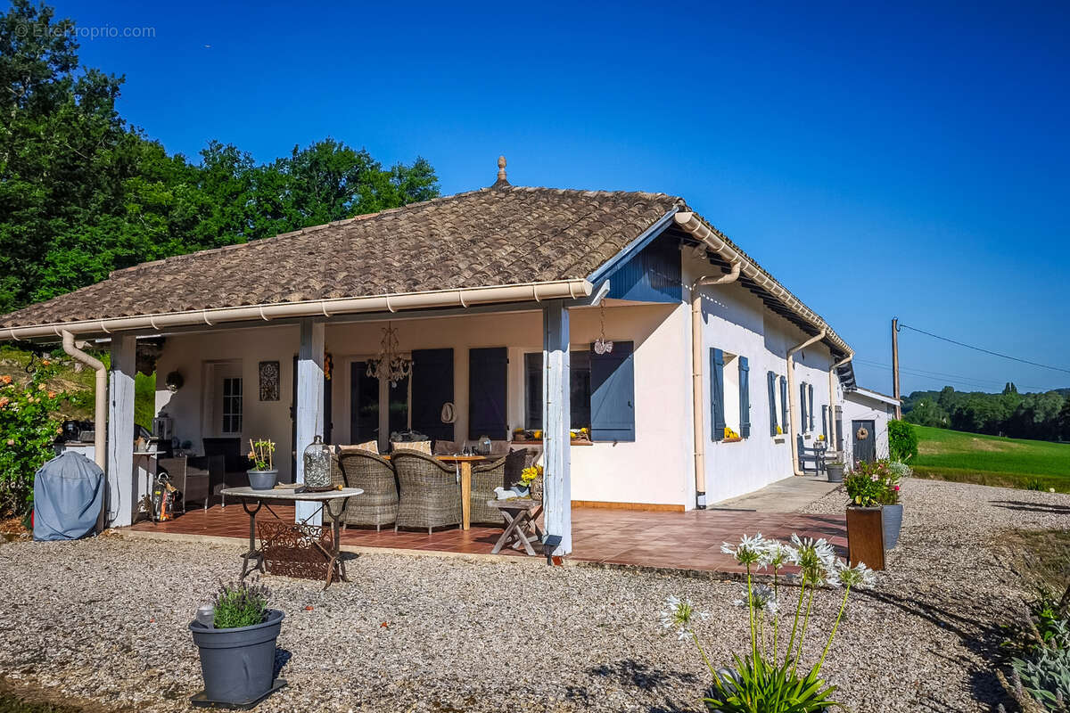 Maison à MOLIERES