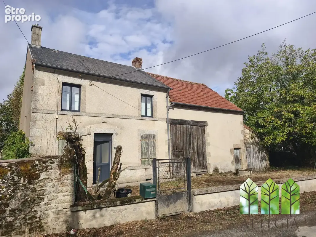 Maison à ROCHES