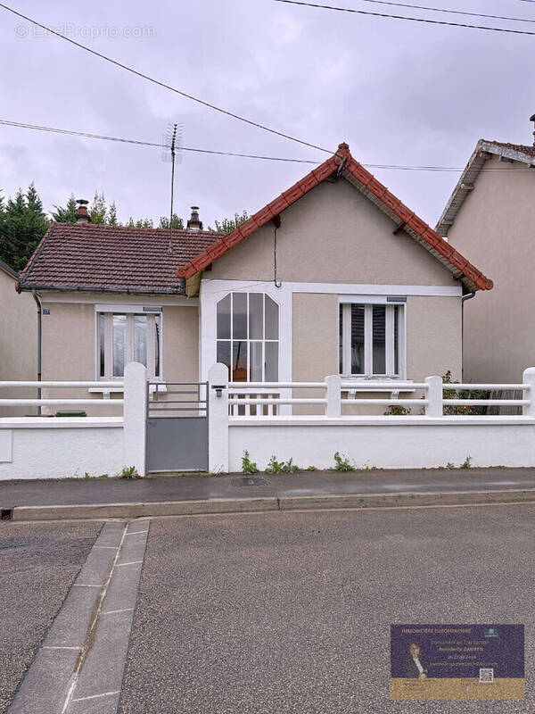 Maison à SAINT-JULIEN-LES-VILLAS
