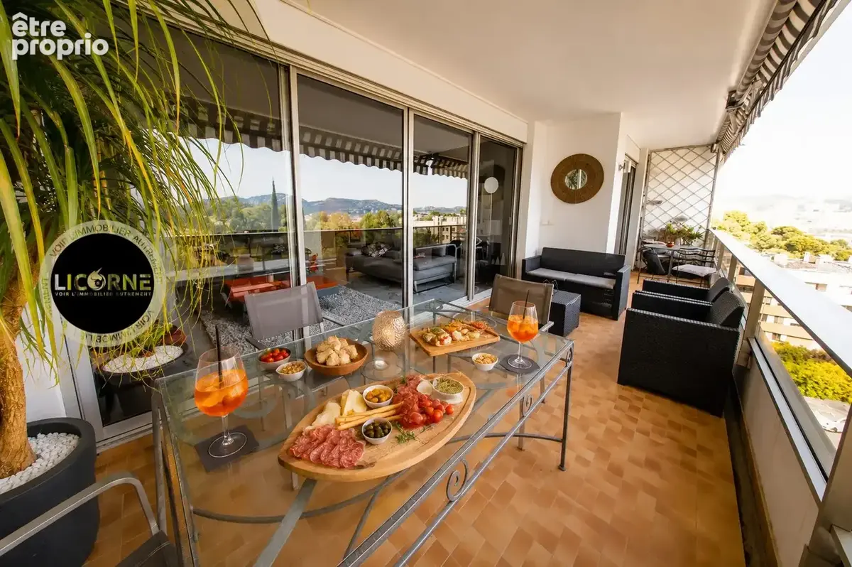 Appartement 143 m² à Marseille-8e  - photo 4