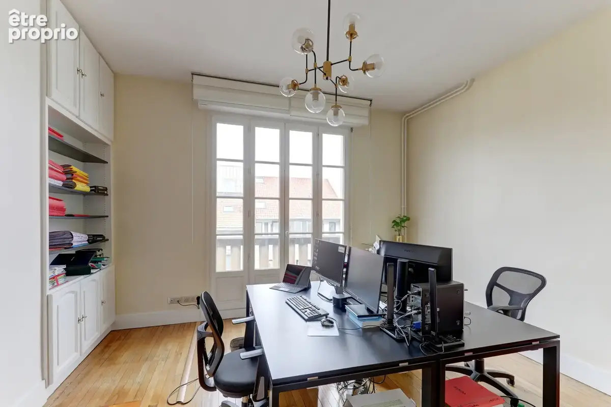 Grand appartement rue Blatin - photo 7