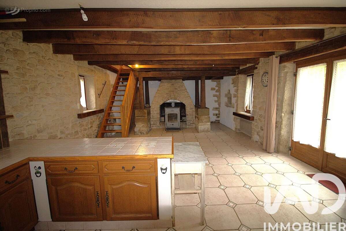 Maison 154 m² à Saint-Pardoux-Morterolles  - photo 9