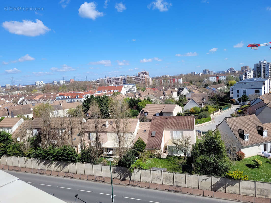Appartement à VILLENEUVE-LA-GARENNE