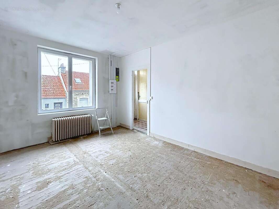 Maison 82 m² à Equeurdreville-Hainneville  - photo 2