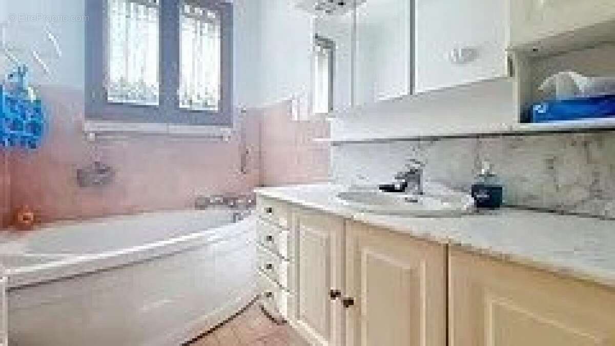 Photo 5 - Appartement à SARTROUVILLE
