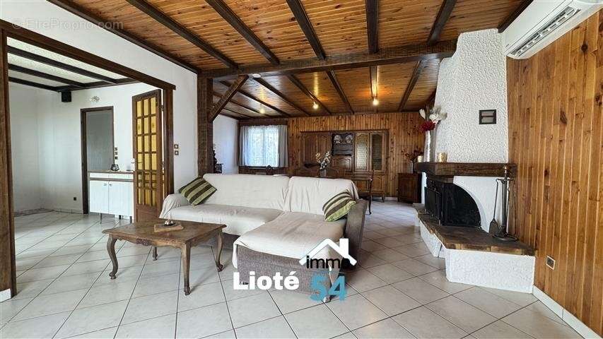 Maison à SAINT-REMIMONT