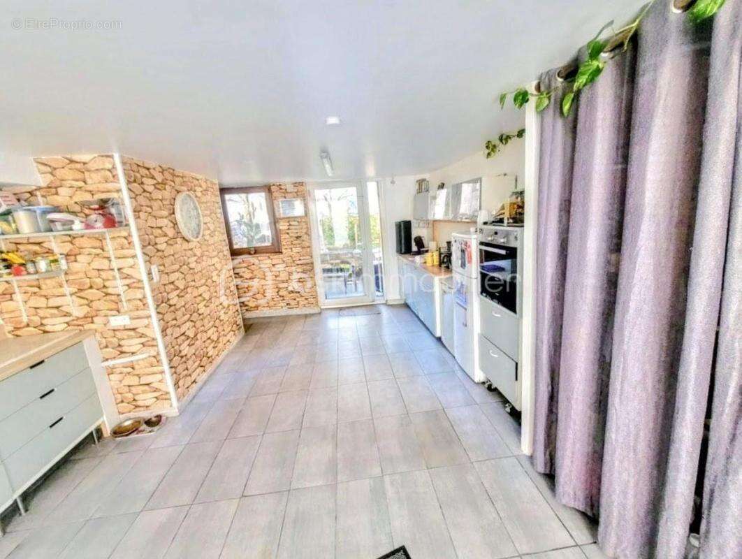 Maison à QUINTENAS