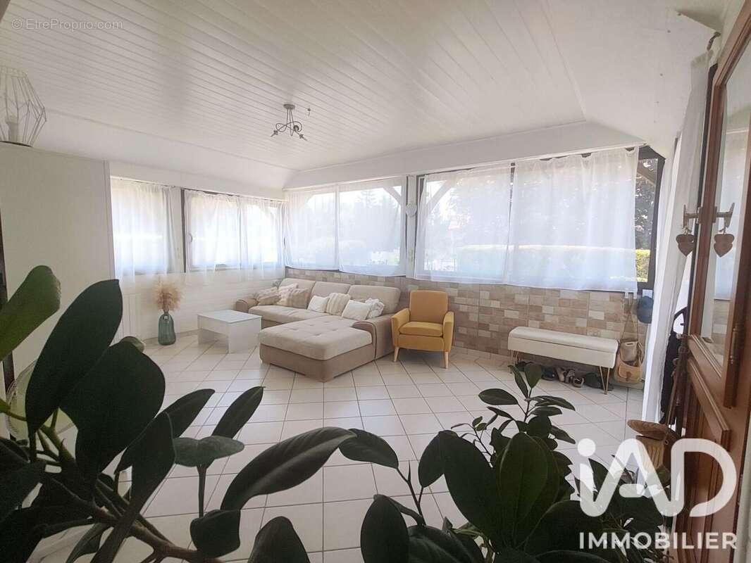 Maison 132 m² à Bucheres  - photo 2