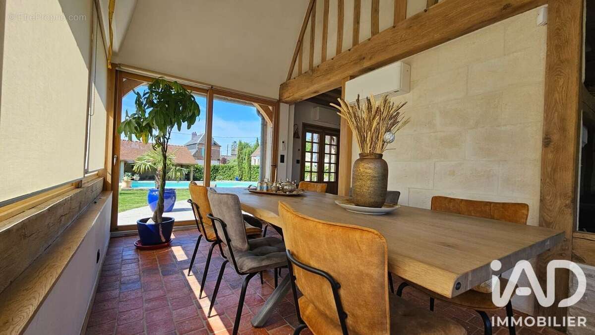 Maison 261 m² à Gisors  - photo 4