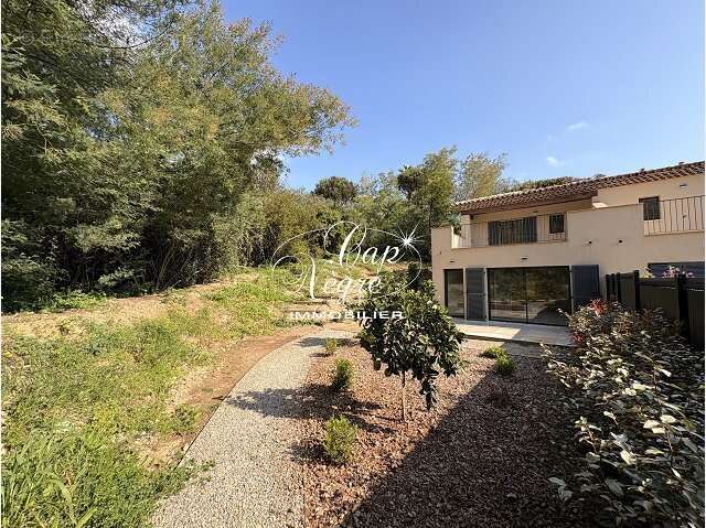 Appartement à GRIMAUD