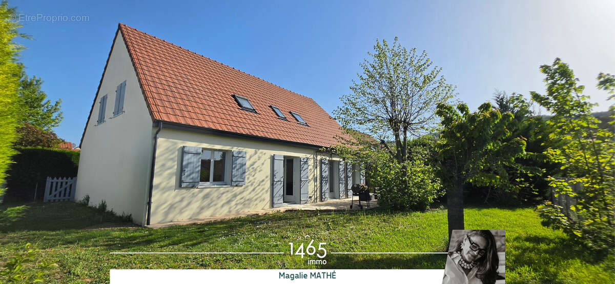 Maison à PERIGNAT-LES-SARLIEVE