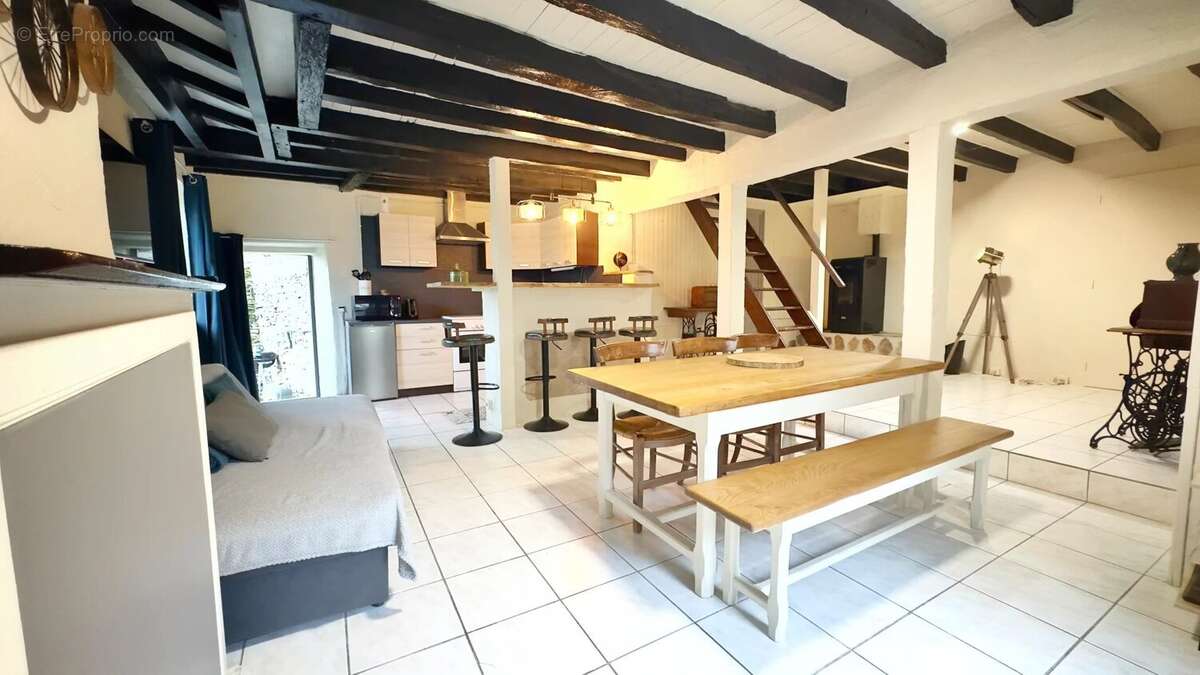 Maison à GENOUILLAC