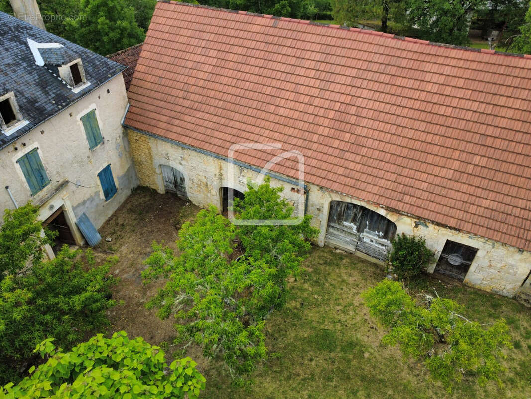 Maison à NADAILLAC-DE-ROUGE