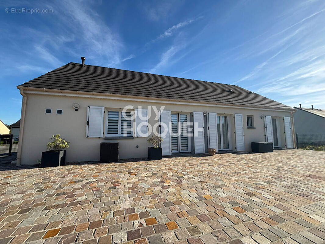 Maison à EZY-SUR-EURE