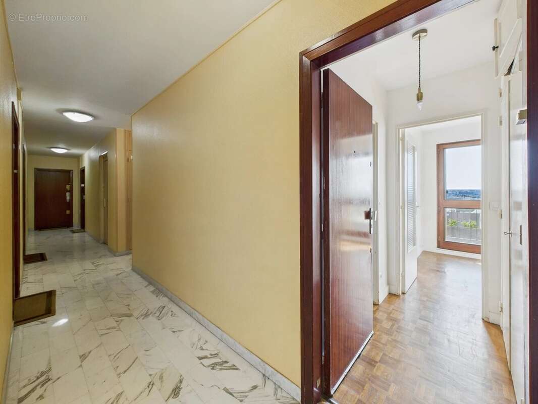 Appartement à RUEIL-MALMAISON