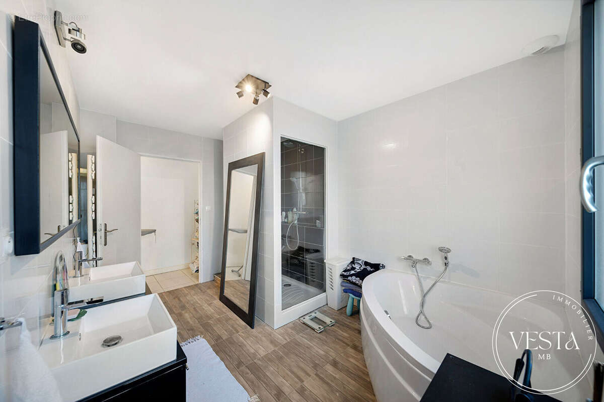 Maison à FONTAINE-LES-DIJON