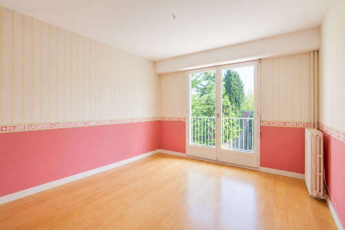 À 3 min du RER A : 81 m² au calme, 2 balcons sans vis-à-vis - photo 9
