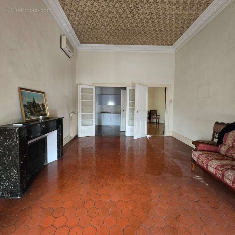 Appartement à LUNEL