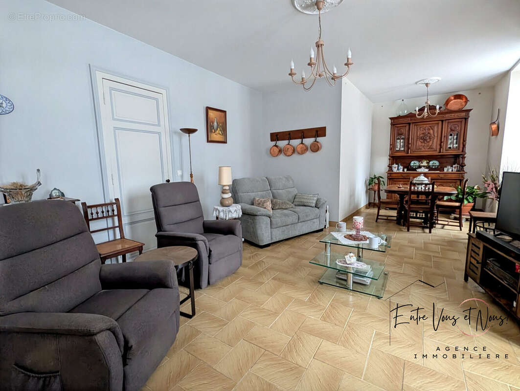 Maison 220 m² à Bazas  - photo 4
