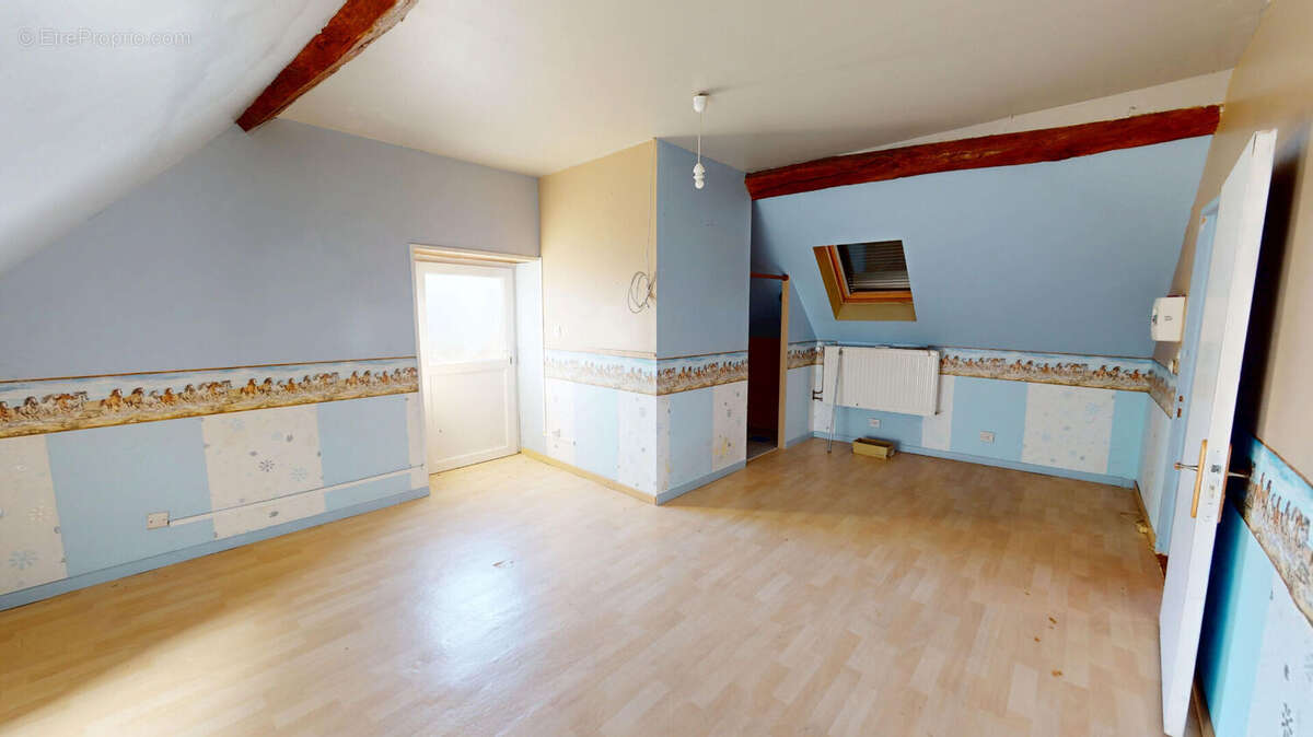 Maison à PRECY