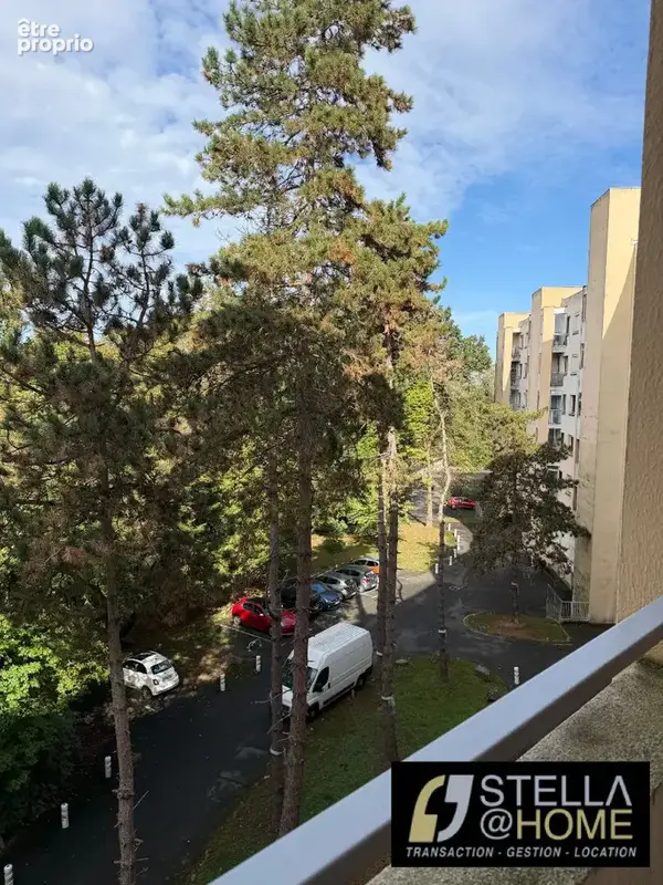 T2 traversant au sein d'une copropriété verdoyante - photo 10