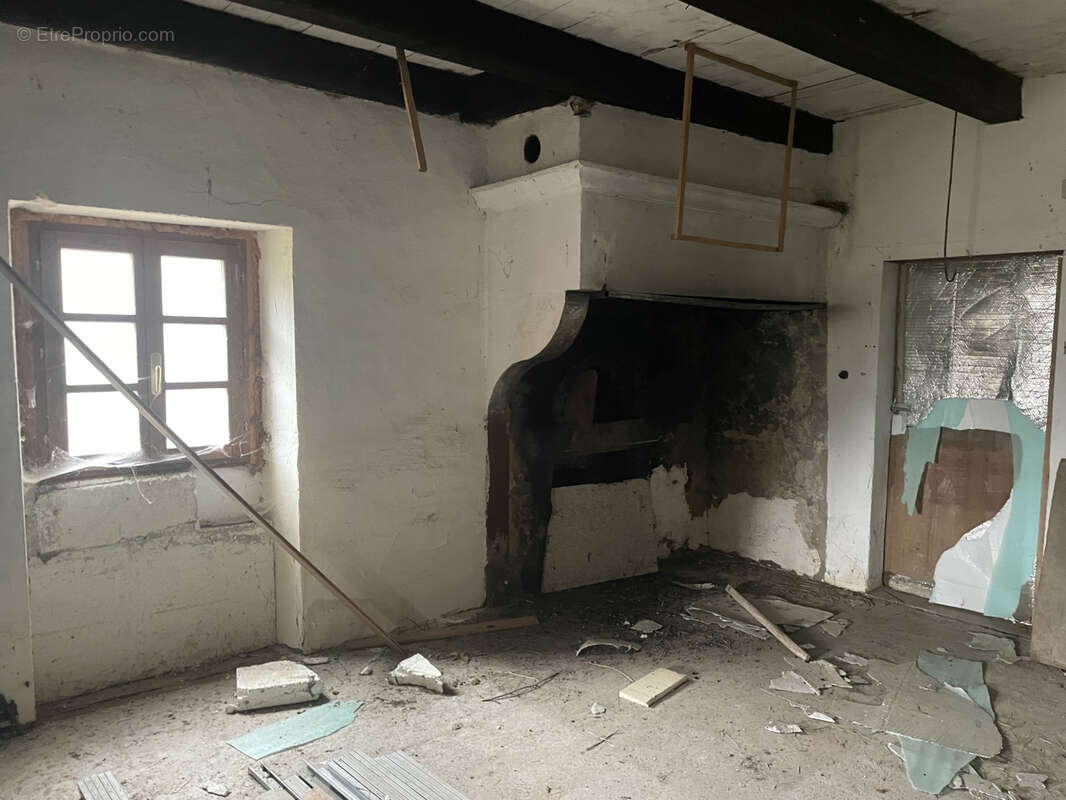 Maison à VALFROICOURT