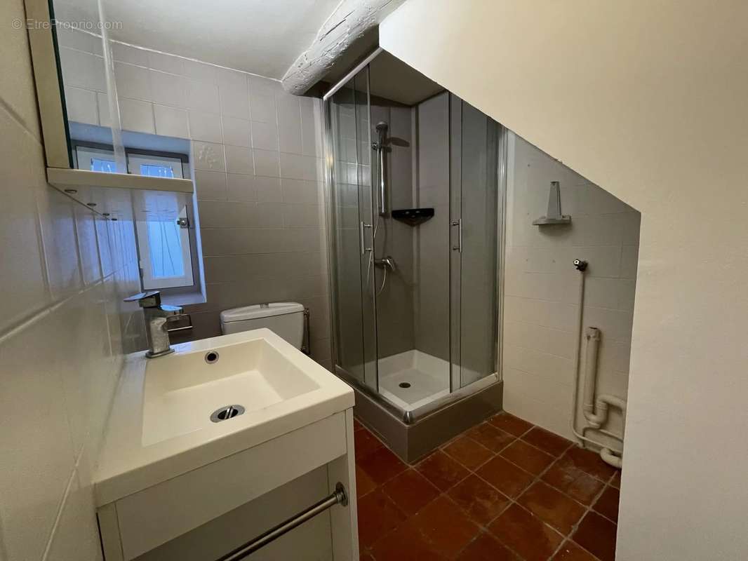 Appartement à PEILLE