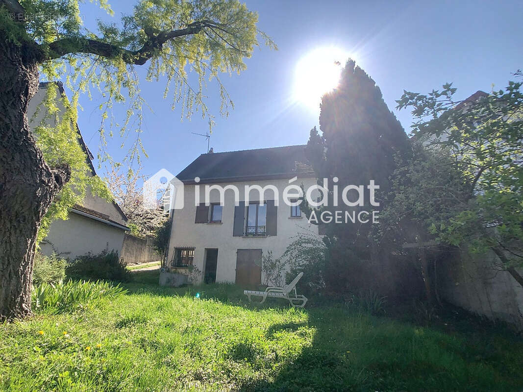 Maison à RUEIL-MALMAISON