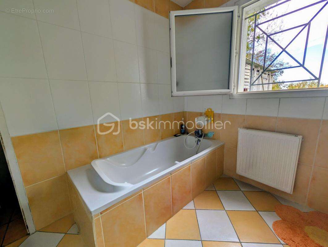 Maison à SAINT-AGNANT