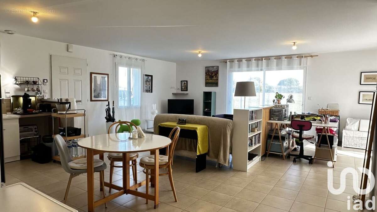 Photo 2 - Maison à CHAMPAGNOLLES