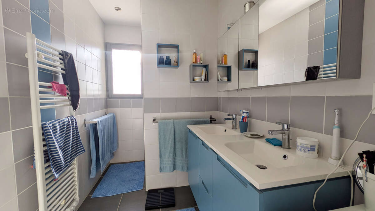 Maison à LE CASTELLET