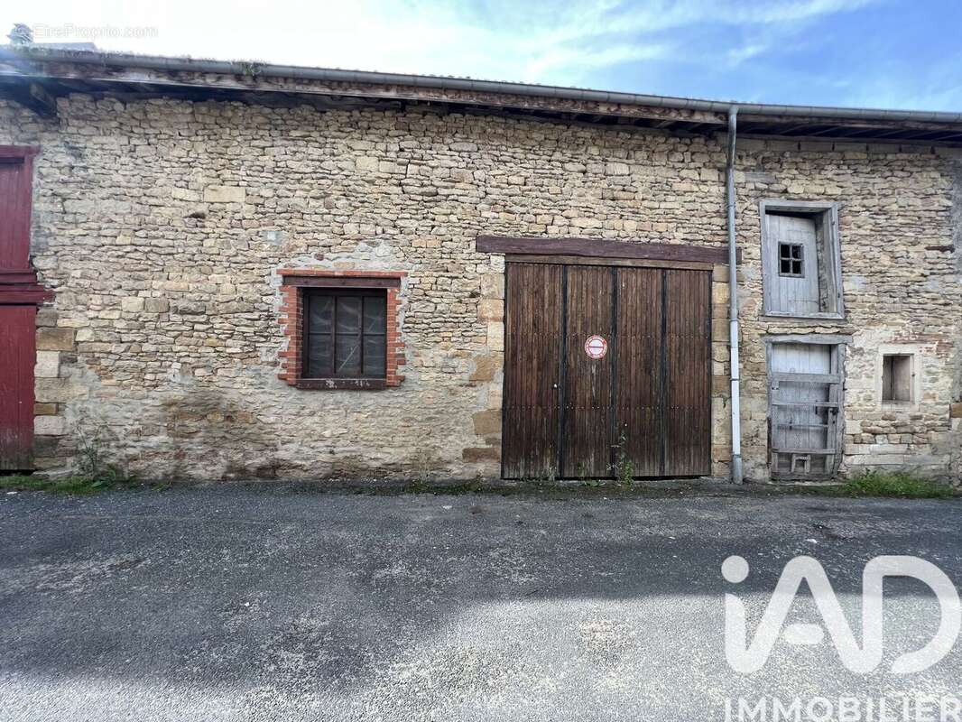 Photo 3 - Maison à SOMMEVOIRE